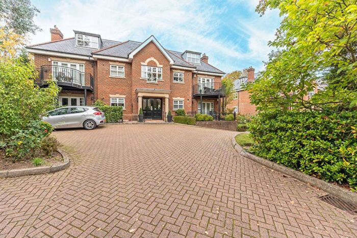3 Bedroom Flat For Sale In Uxbridge Road, Stanmore, HA7