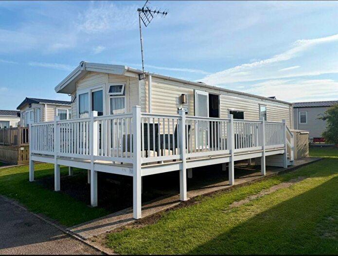 2 Bedroom Chalet For Sale In Abi Brookwood, Lowestoft, Suffolk, NR32