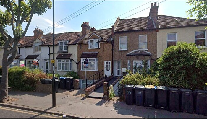 1 Bedroom Studio To Rent In Sydenham Road, Croydon, CR0