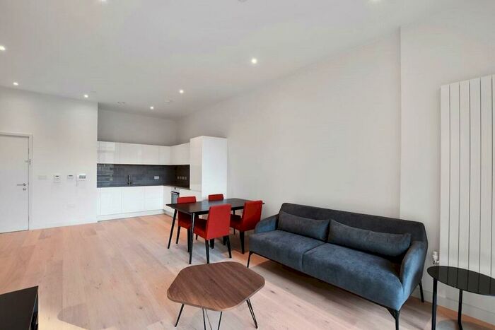 2 Bedroom Apartment To Rent In Clipper Street, London, E16