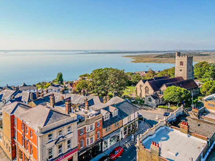 4 Bedroom Flat For Sale In Broadway, Leigh-On-Sea, SS9