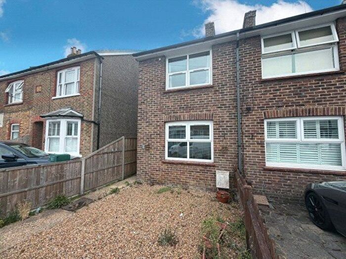 2 Bedroom Semi Detached House For Sale In Endsleigh Road, Merstham, Redhill, RH1