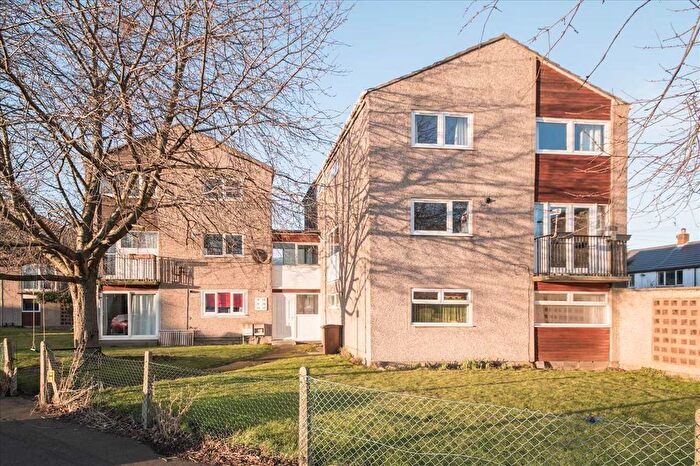 3 Bedroom Flat For Sale In Hilton Road, Rosyth, Dunfermline, KY11