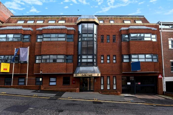 1 Bedroom Flat To Rent In Corporation Street, High Wycombe, HP13