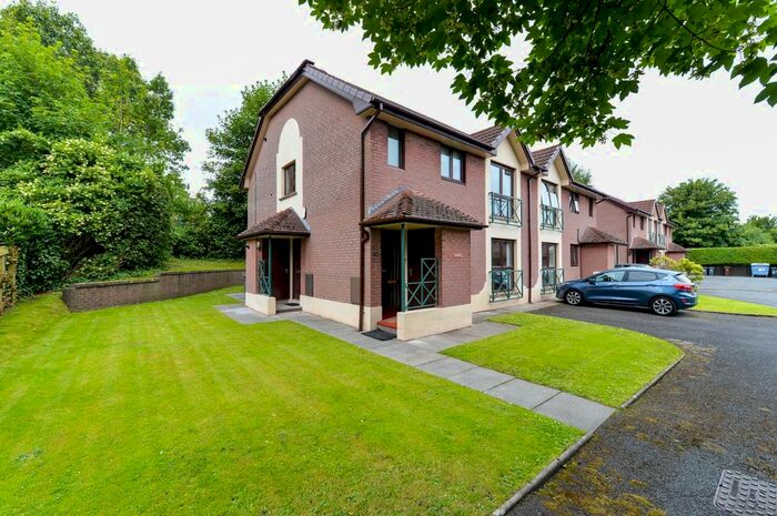 2 Bedroom Flat To Rent In Knocklofty Court, Belfast, BT4
