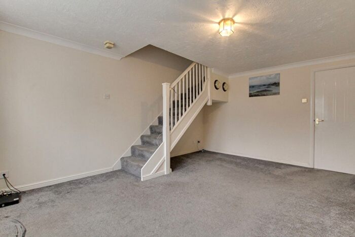2 Bedroom Semi-Detached House For Sale In Stewart Place, Wickford, SS12