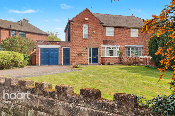 3 Bedroom Semi-Detached House For Sale In Kirkby Road, Leicester, LE9