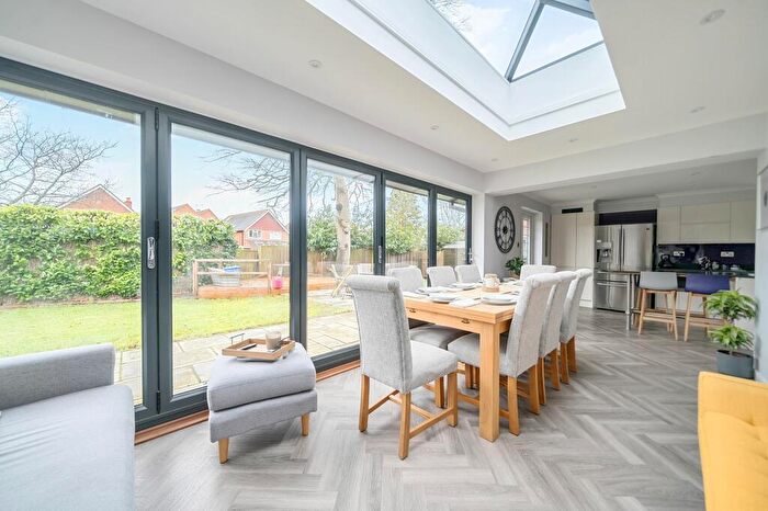 5 Bedroom Detached House For Sale In Easthampstead Road, Wokingham, RG40