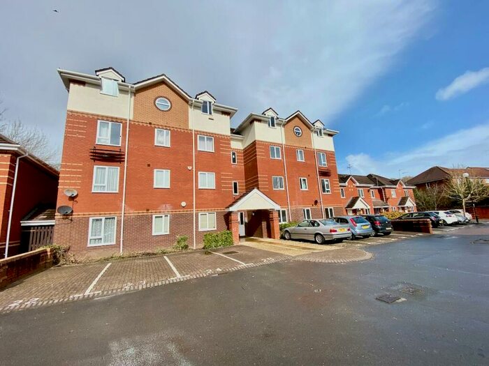 2 Bedroom Flat To Rent In Riverside Steps, St. Annes Park, Bristol, BS4