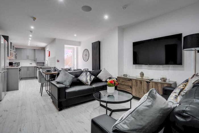 6 Bedroom House To Rent In Stevenson Street, Liverpool, L15