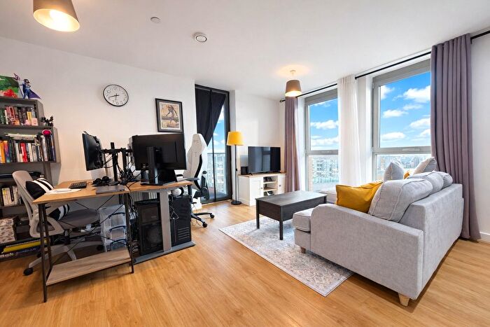 1 Bedroom Flat For Sale In Loampit Vale, London, SE13