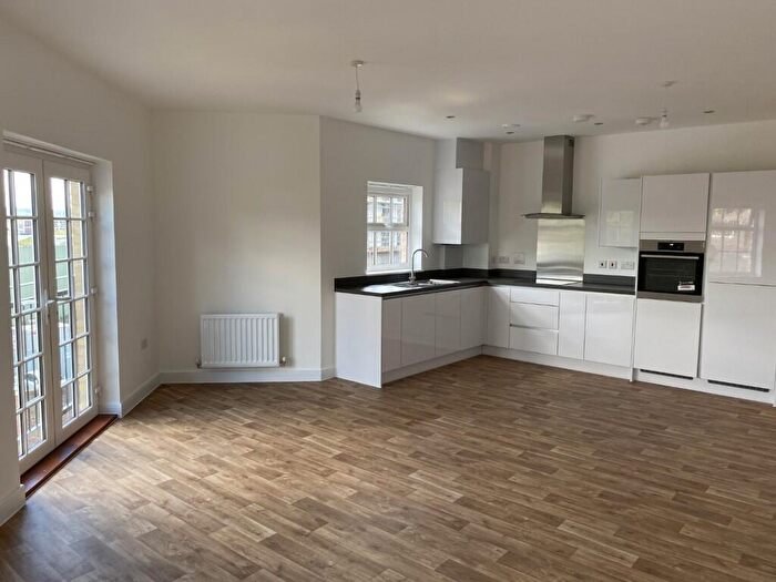 2 Bedroom Flat To Rent In Springfield Place, Balston Road, Maidstone, Kent, ME14