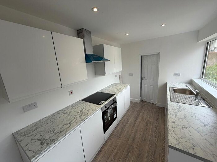 3 Bedroom Semi-Detached House To Rent In Kings Crescent, Edlington, Doncaster, DN12