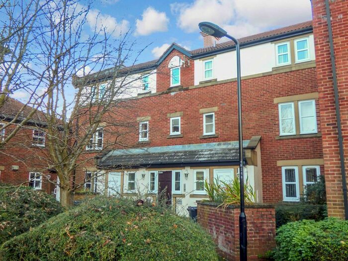 1 Bedroom Flat To Rent In Kielder Close, Killingworth, Newcastle Upon Tyne NE12