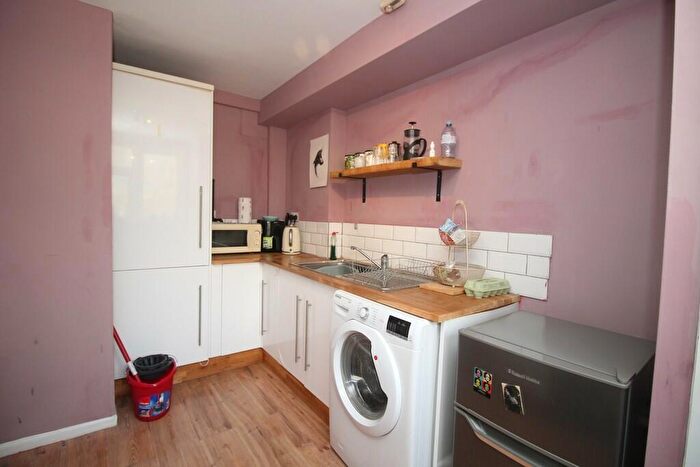 1 Bedroom Apartment To Rent In Woodhouse Road, BA2