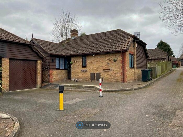 2 Bedroom Bungalow To Rent In Crompton Gardens, Maidstone, ME15