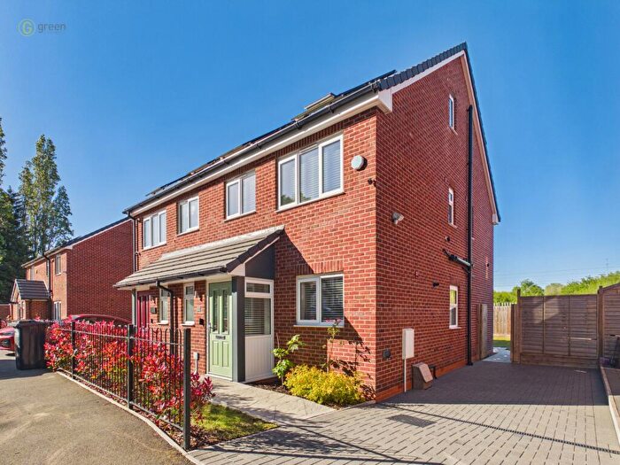 5 Bedroom Semi-Detached House For Sale In Lea Hill Road, Handsworth Wood, B20