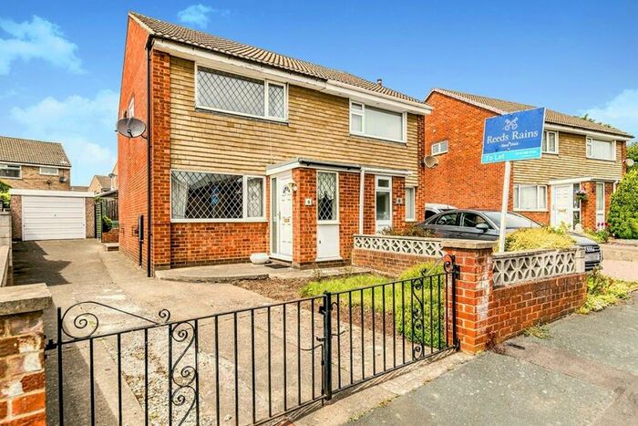 2 Bedroom Semi-Detached House To Rent In Haigh Side, Rothwell, Leeds, West Yorkshire, LS26