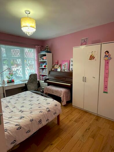 4 Bedroom Terraced House To Rent In Aston Road, London, SW20