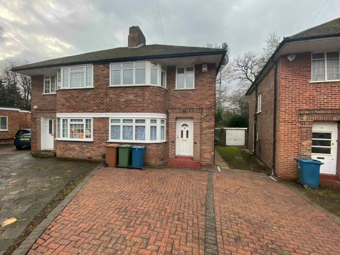 3 Bedroom Semi-Detached House To Rent In Peters Close, Stanmore, HA7
