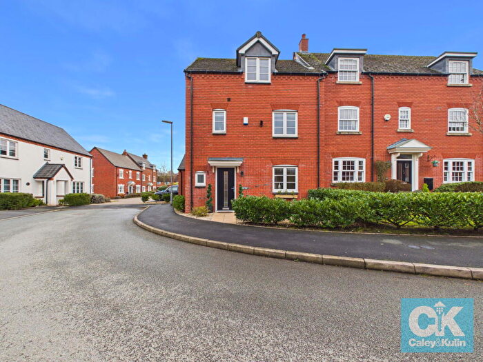 3 Bedroom Semi Detached House For Sale In Deacons Field, Brewood, South Staffordshire, ST17