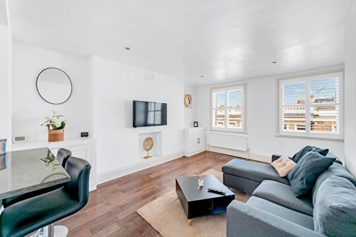 1 Bedroom Flat For Sale In Comeragh Road, London, W14