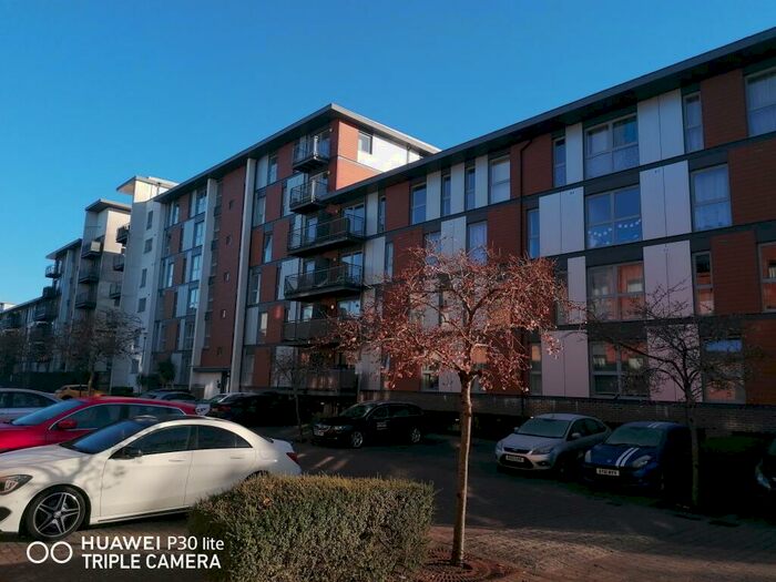 2 Bedroom Apartment To Rent In Commonwealth Drive, Crawley, RH10