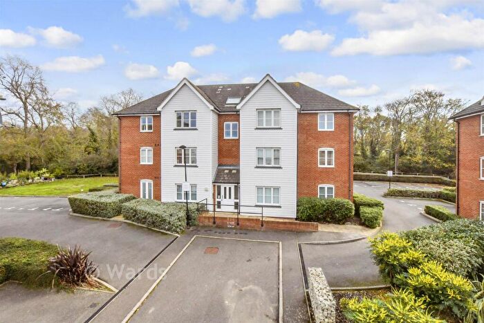 2 Bedroom Flat For Sale In Ryder Court, Herne Bay, Kent, CT6