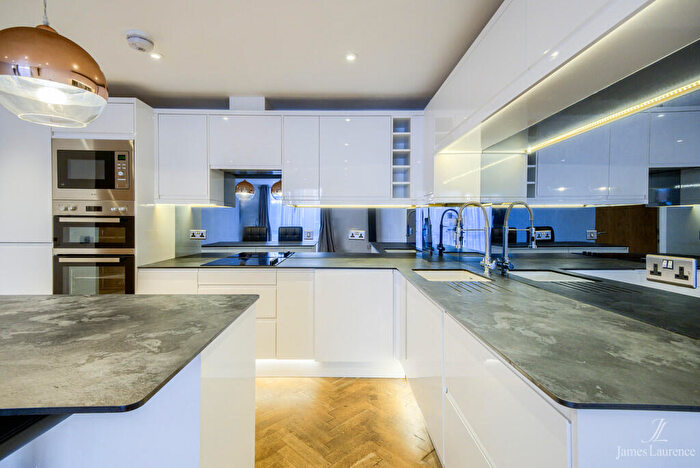 2 Bedroom Apartment For Sale In Heritage Court, Warstone Lane, Jewellery Quarter, B18