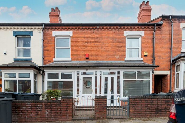 3 Bedroom Terraced House To Rent In Milner Road, Birmingham, B29