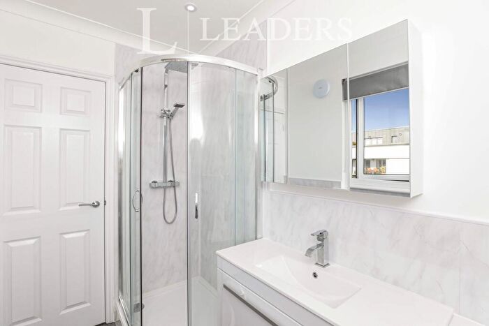 2 Bedroom Apartment To Rent In Clarendon Road, Southsea, PO4