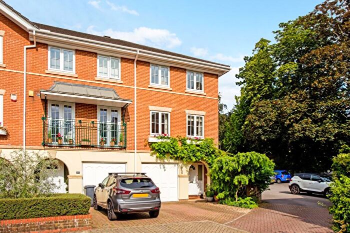 4 Bedroom End Of Terrace House To Rent In Wentworth Grange Winchester, SO22