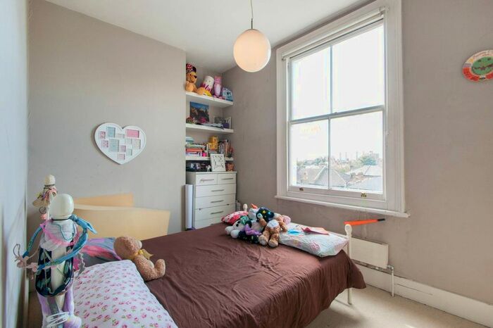 1 Bedroom Flat To Rent In Alfred Road, Poet's Corner, London, W3