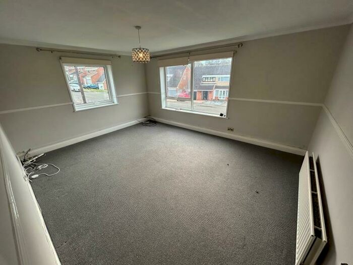 2 Bedroom Apartment To Rent In Stour Court, Princess Crescent