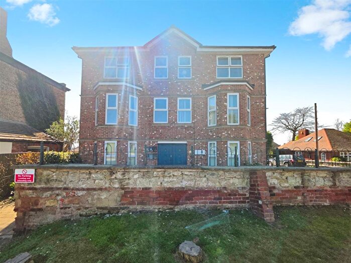 2 Bedroom Flat To Rent In Carleton Road, Carleton, Pontefract, WF8