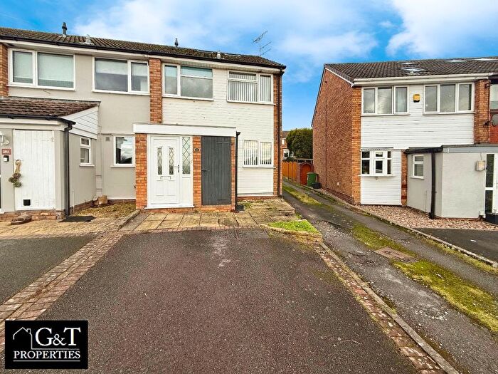 3 Bedroom End Terrace House For Sale In Flavells Lane, Dudley, DY3