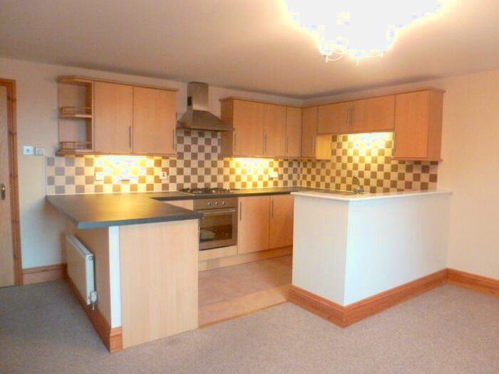2 Bedroom Flat To Rent In Bridge Street, Ramsbottom, BL0