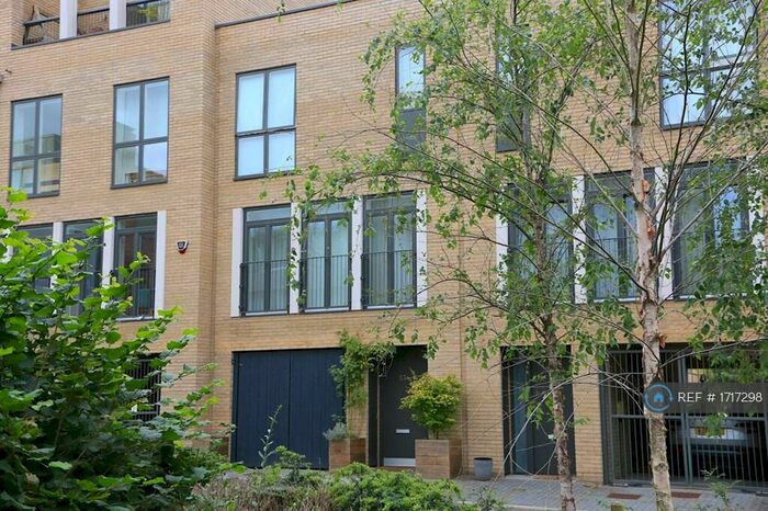 3 Bedroom Terraced House To Rent In Plantation Avenue, Trumpington, Cambridge, CB2