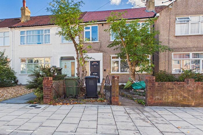 3 Bedroom Terraced House For Sale In Churchmore Road, SW16