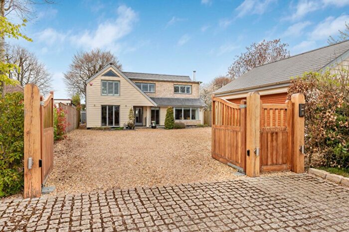 4 Bedroom Detached House For Sale In Swelling Hill, Ropley, Alresford, Hampshire, SO24