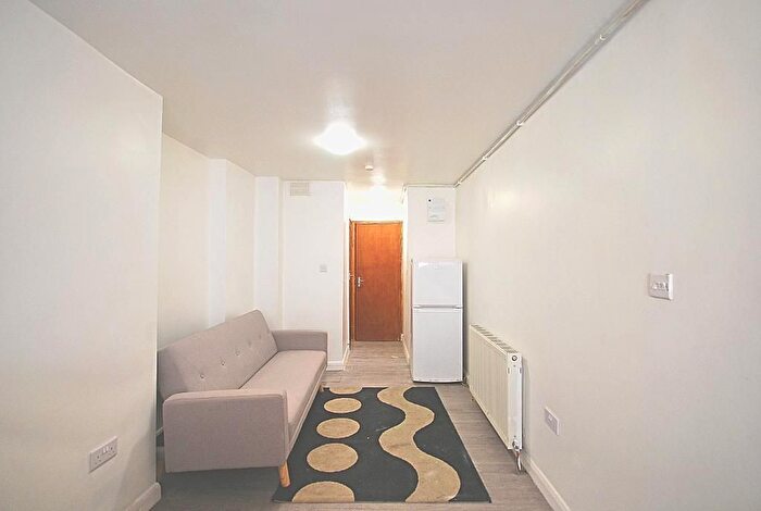 1 Bedroom Flat To Rent In Park Avenue, London, NW10