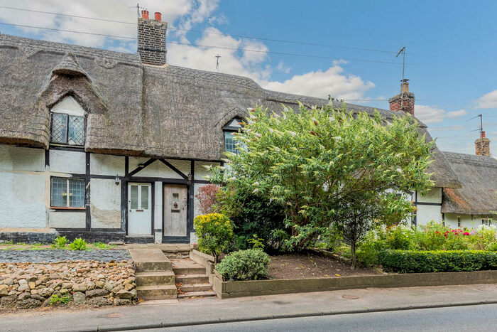 2 Bedroom Cottage For Sale In Arrington, Royston, SG8