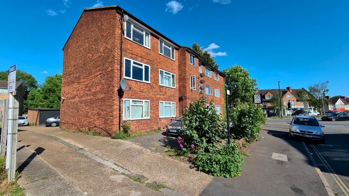 1 Bedroom Farm To Rent In Staines Road, Feltham, TW14