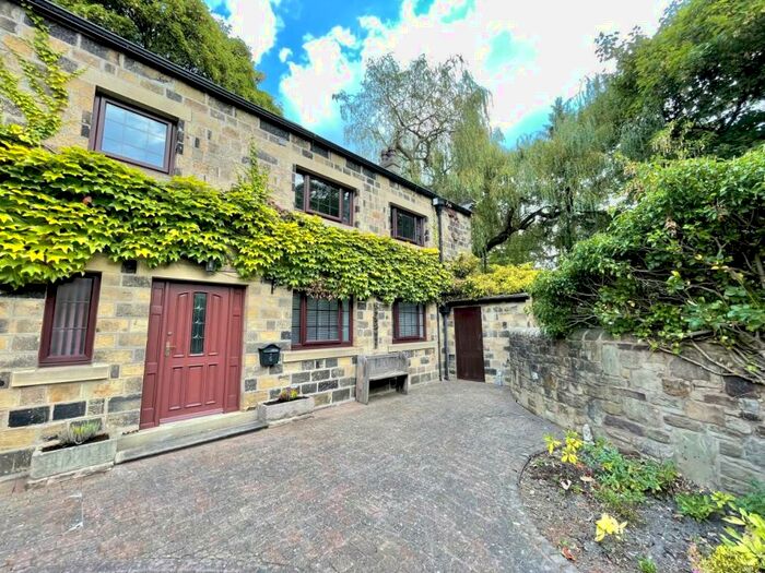 3 Bedroom Cottage To Rent In Marrow Mews, Vernon Road, Worsbrough, S70