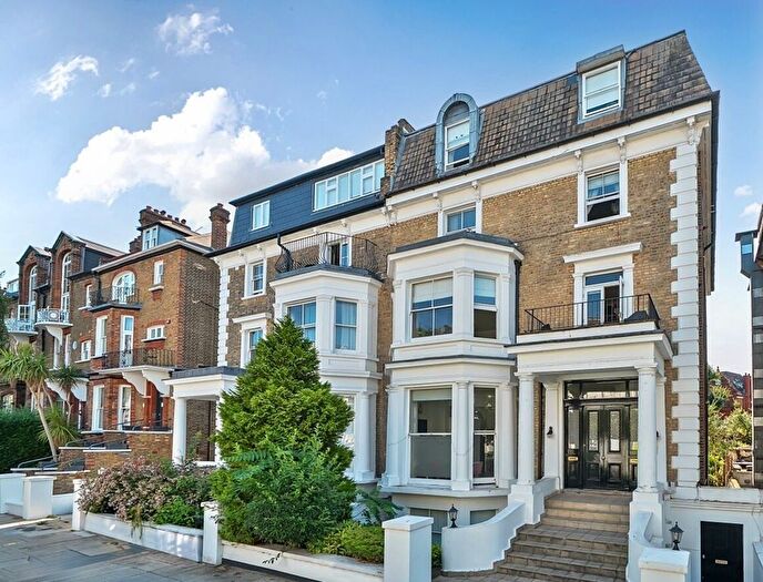 3 Bedroom Flat For Sale In Adamson Road, Belsize Park, London, NW3