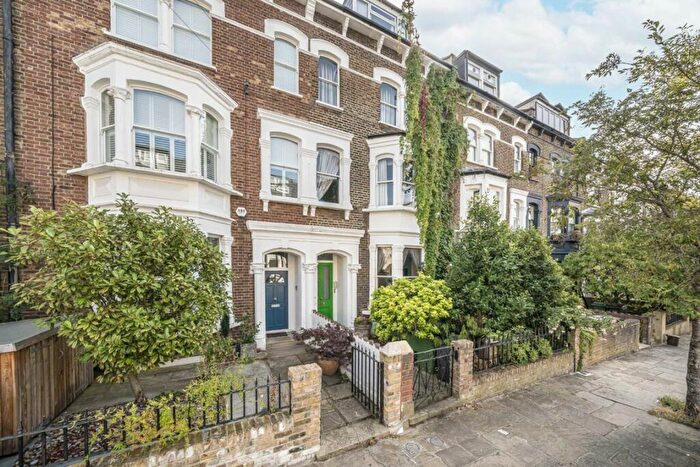 2 Bedroom Flat To Rent In Montpelier Grove, Kentish Town, NW5