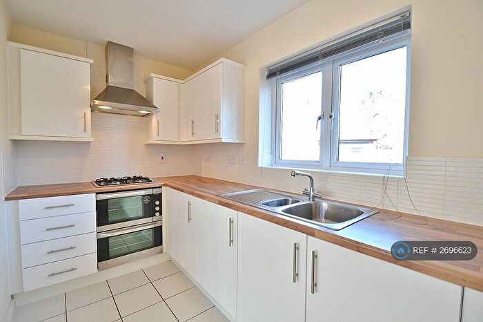 2 Bedroom Flat To Rent In Topper Street, Cambridge, CB4