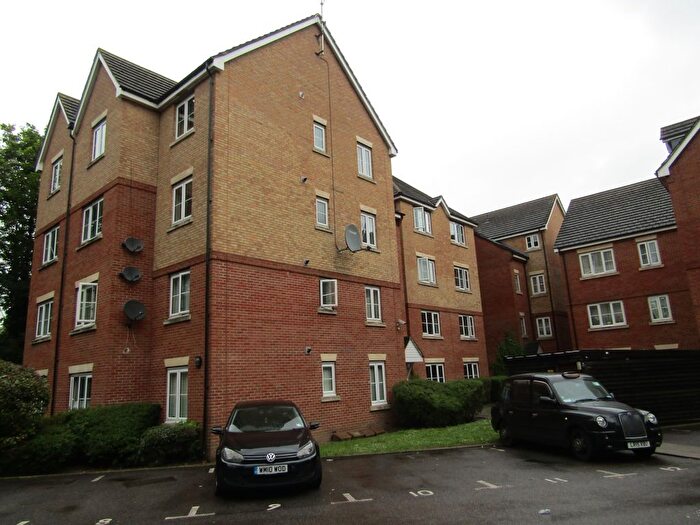 2 Bedroom Flat For Sale In Akers Court High Street, Waltham Cross, EN8