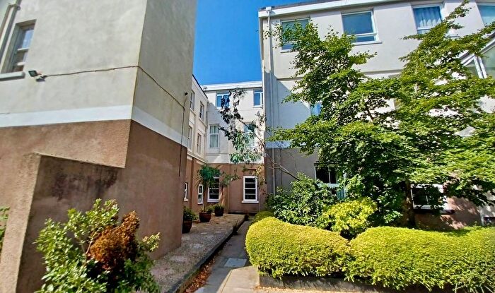 1 Bedroom Property To Rent In Higher Warberry Road, Torquay, TQ1