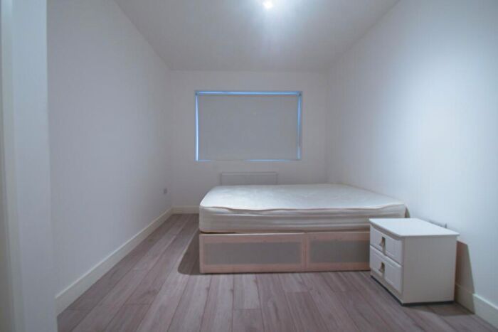 1 Bedroom Flat To Rent In Loveridge Mews, Kilburn, NW6